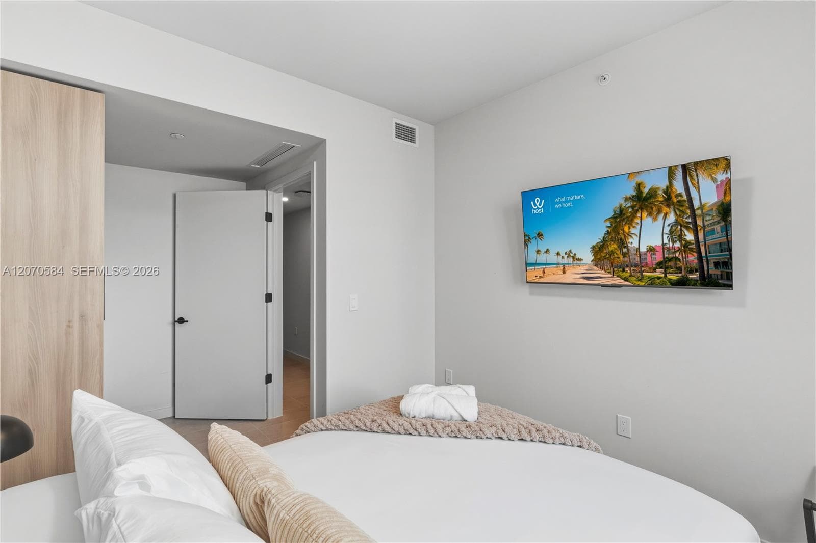 121 NE 5th St # 3312, Miami, FL 33132 photo 4