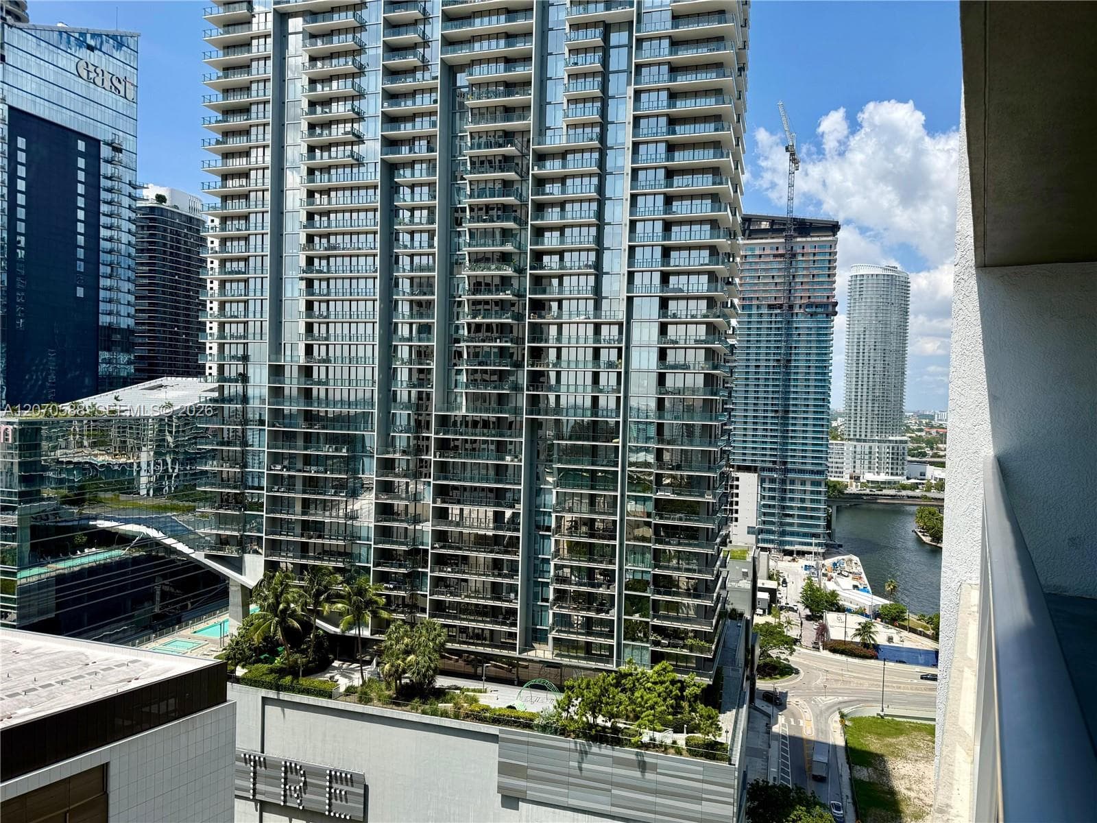 55 SE 6th St # 2404, Miami, FL 33131 photo 3