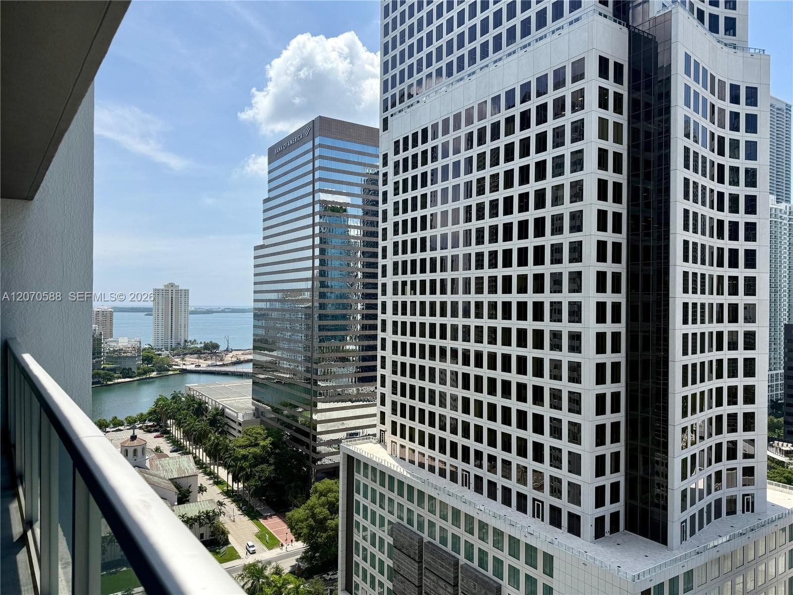 55 SE 6th St # 2404, Miami, FL 33131