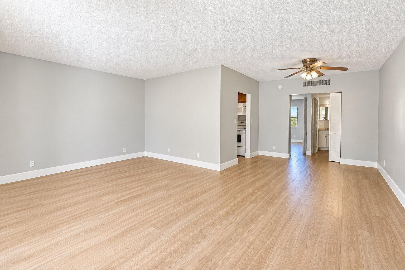 2201 NE 36TH Street # 102, Lighthouse Point, FL 33064