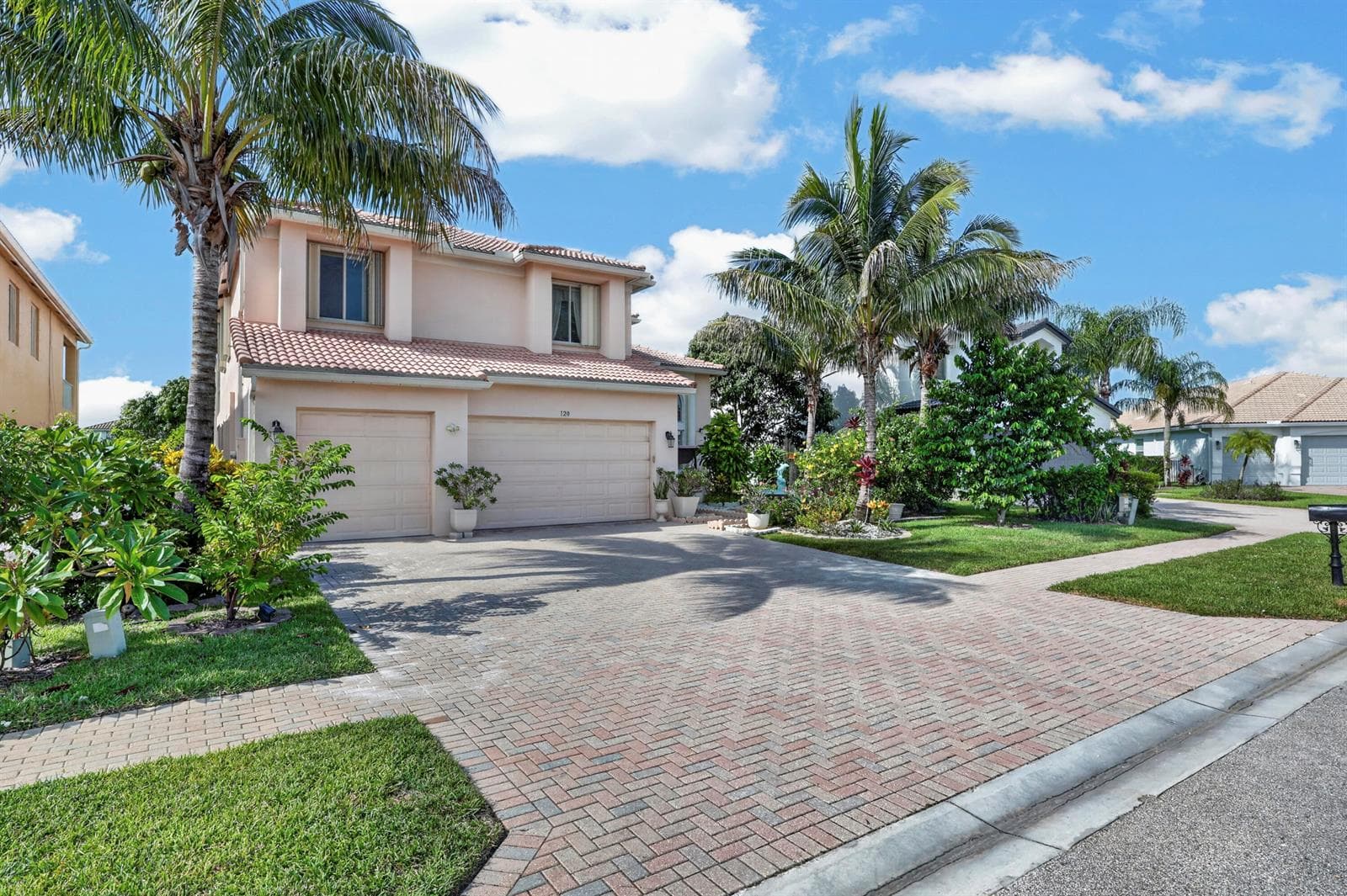 120 ISOLA Circle, Royal Palm Beach, FL 33411 photo 3