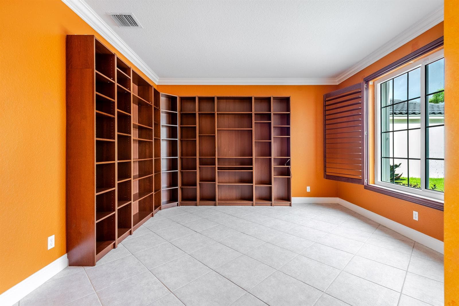 112 ISOLA Circle, Royal Palm Beach, FL 33411 photo 3