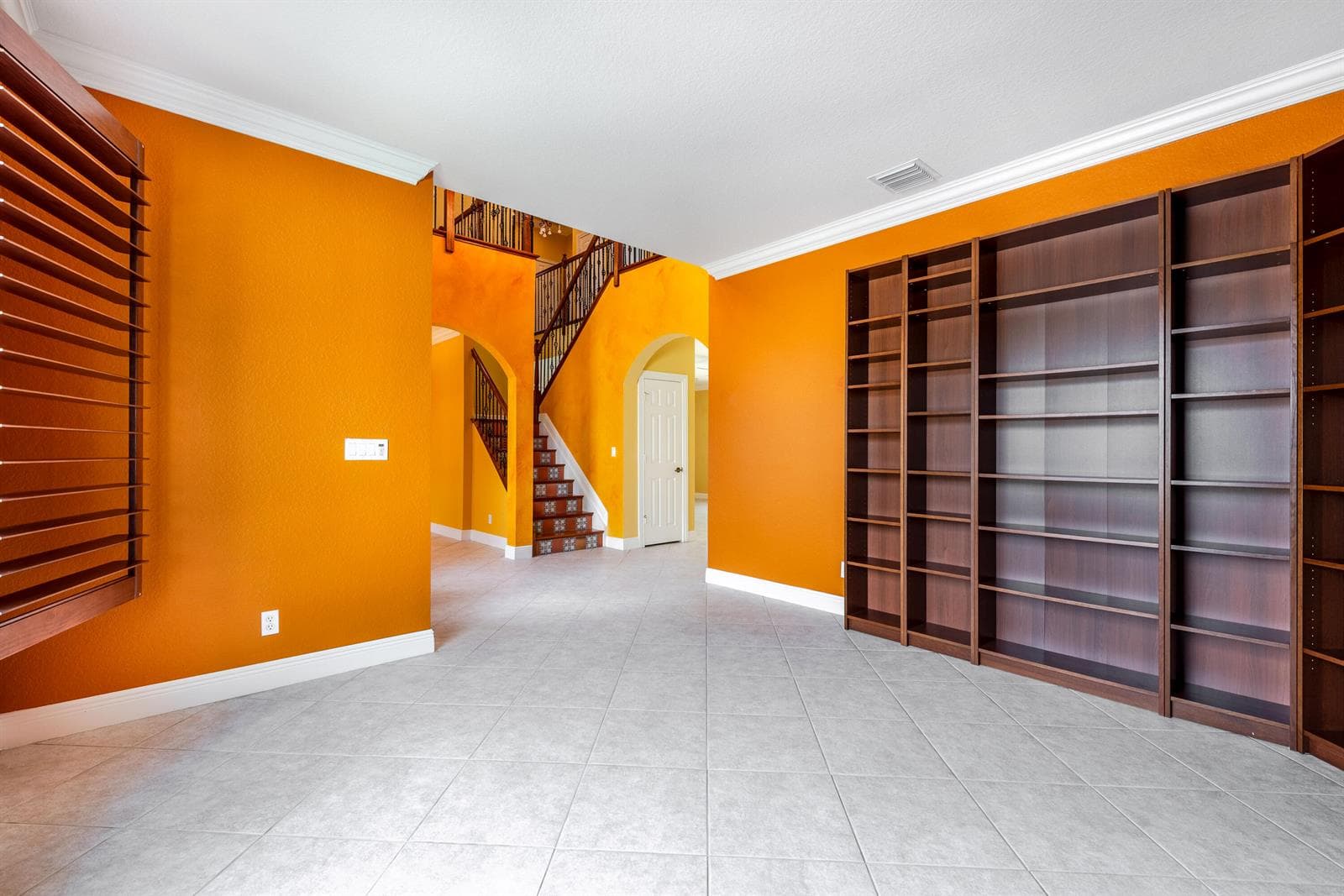 112 ISOLA Circle, Royal Palm Beach, FL 33411 photo 4