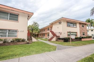 1250 S Alhambra Cir # 18, Coral Gables, FL 33146 photo 3