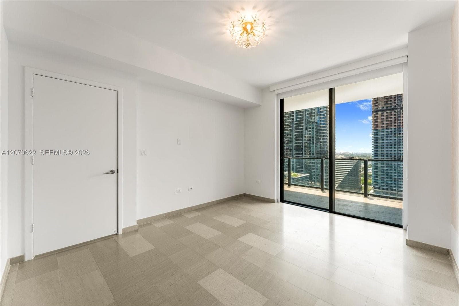 68 SE 6th St # 2304, Miami, FL 33131 photo 4