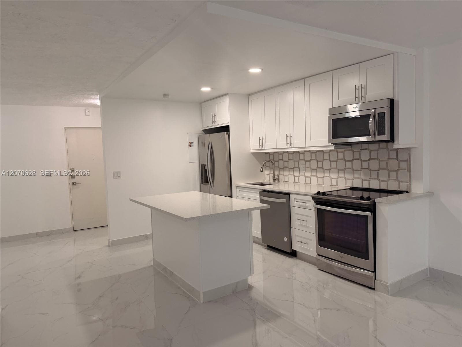7000 NW 17th St # 320, Plantation, FL 33313 photo 4