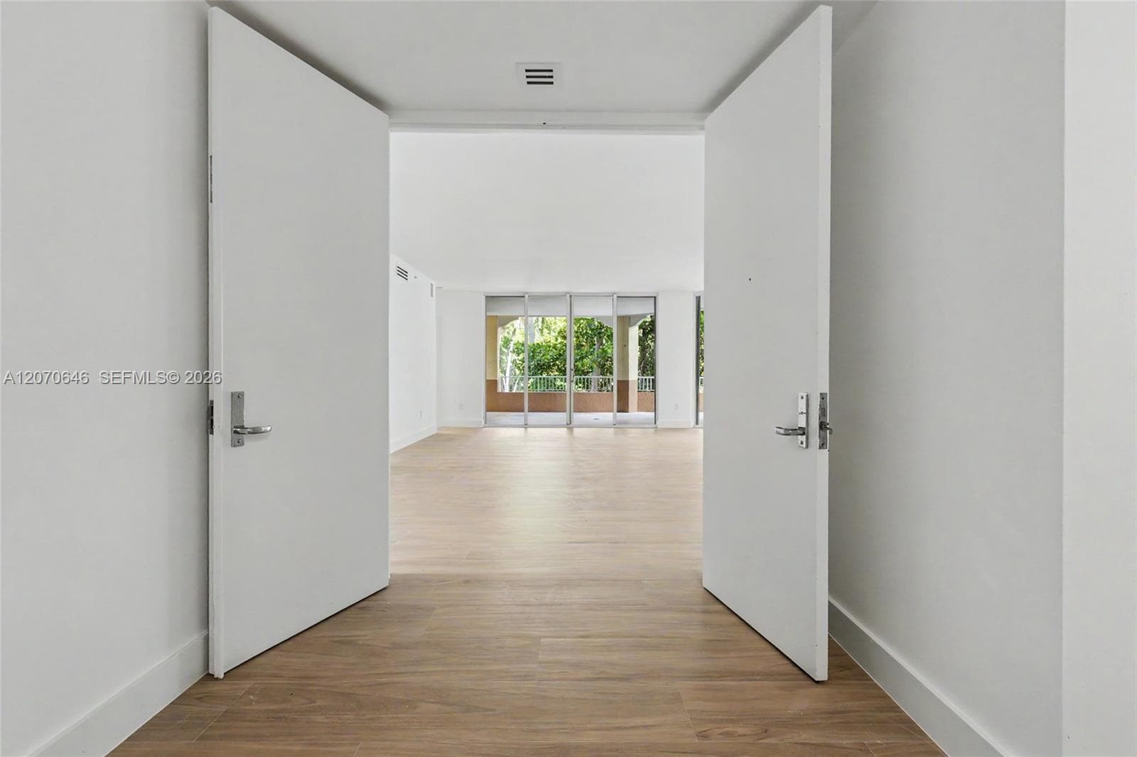 731 Crandon Blvd # 208, Key Biscayne, FL 33149 photo 3