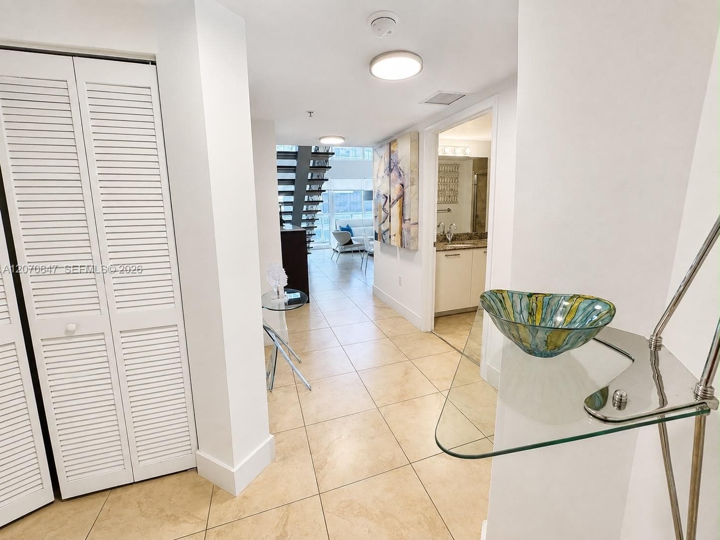 41 SE 5th St # 516, Miami, FL 33131 photo 4