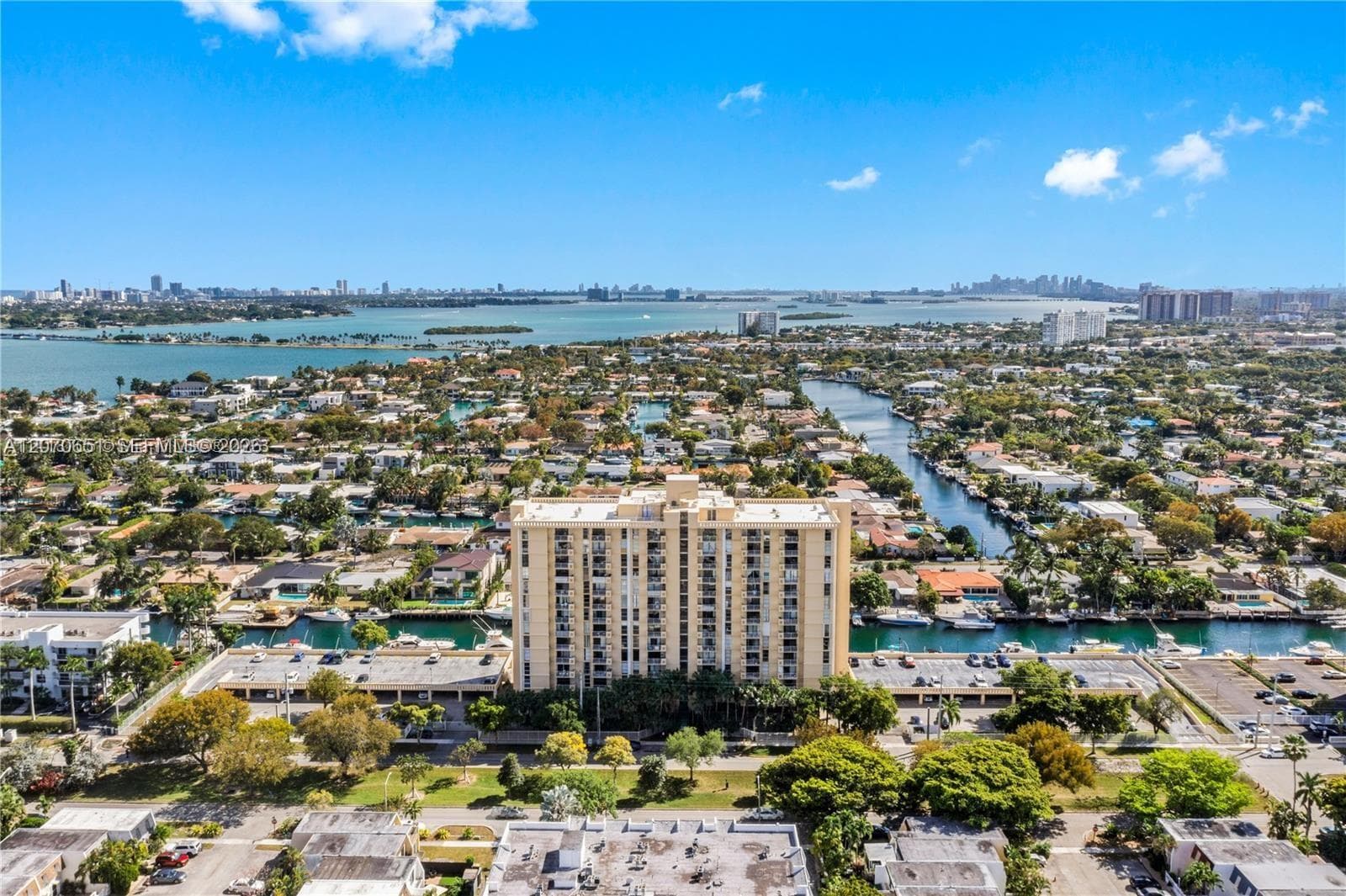 2350 NE 135th St # 403, North Miami, FL 33181 photo 3