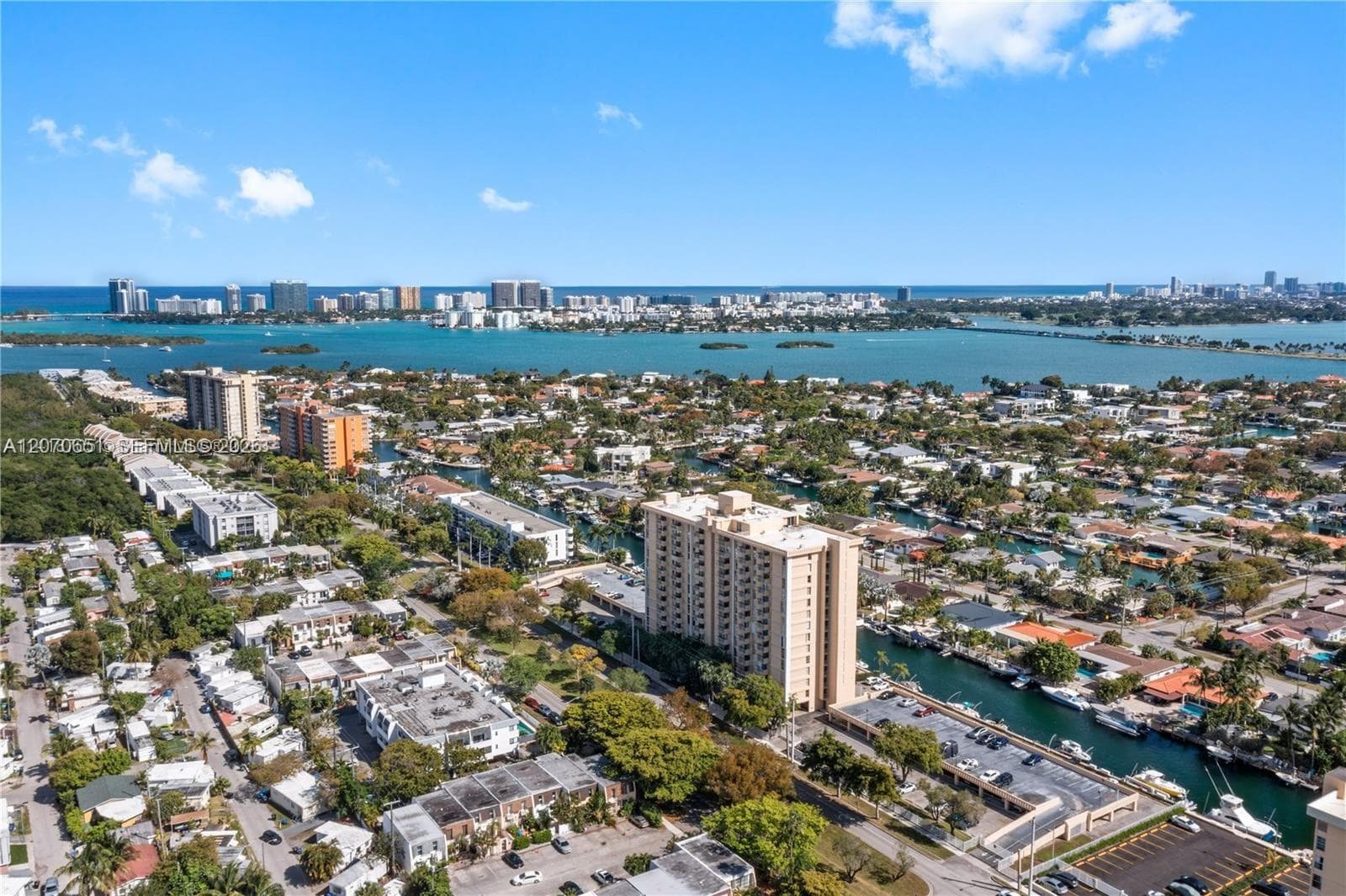 2350 NE 135th St # 403, North Miami, FL 33181 photo 4
