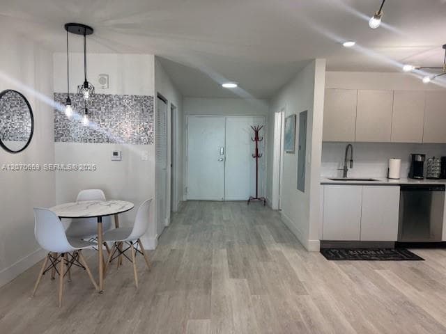 19380 NE 26 AVE # 304, Miami, FL 33180 photo 3