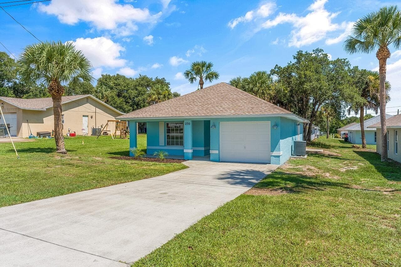 230 13th Street SW, Vero Beach, FL 32962 photo 3