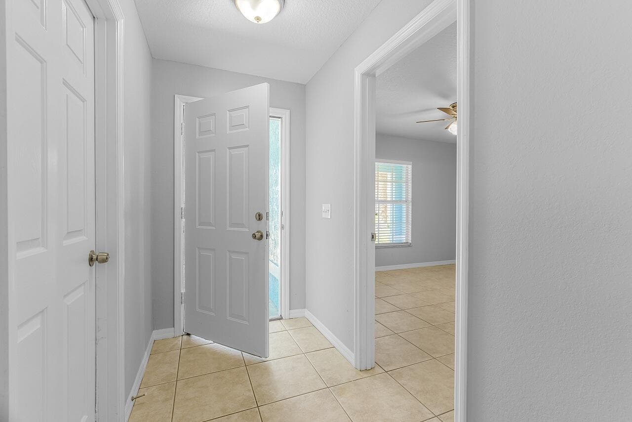 230 13th Street SW, Vero Beach, FL 32962 photo 4