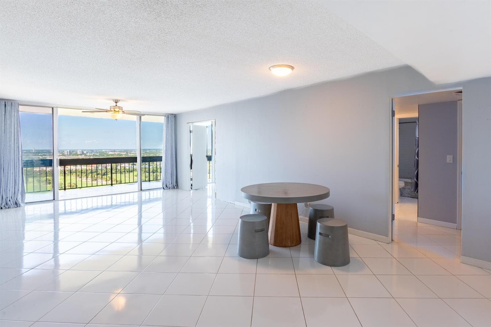 2400 PRESIDENTIAL Way # PH6, West Palm Beach, FL 33401 photo 5