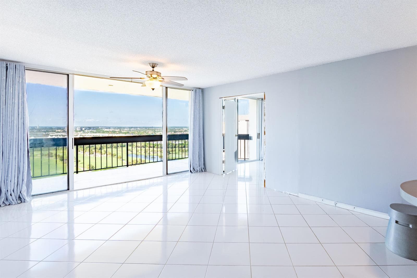 2400 PRESIDENTIAL Way # PH6, West Palm Beach, FL 33401 photo 4