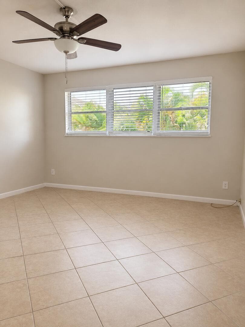 665 Glouchester Street # Apt 17, Boca Raton, FL 33487 photo 5