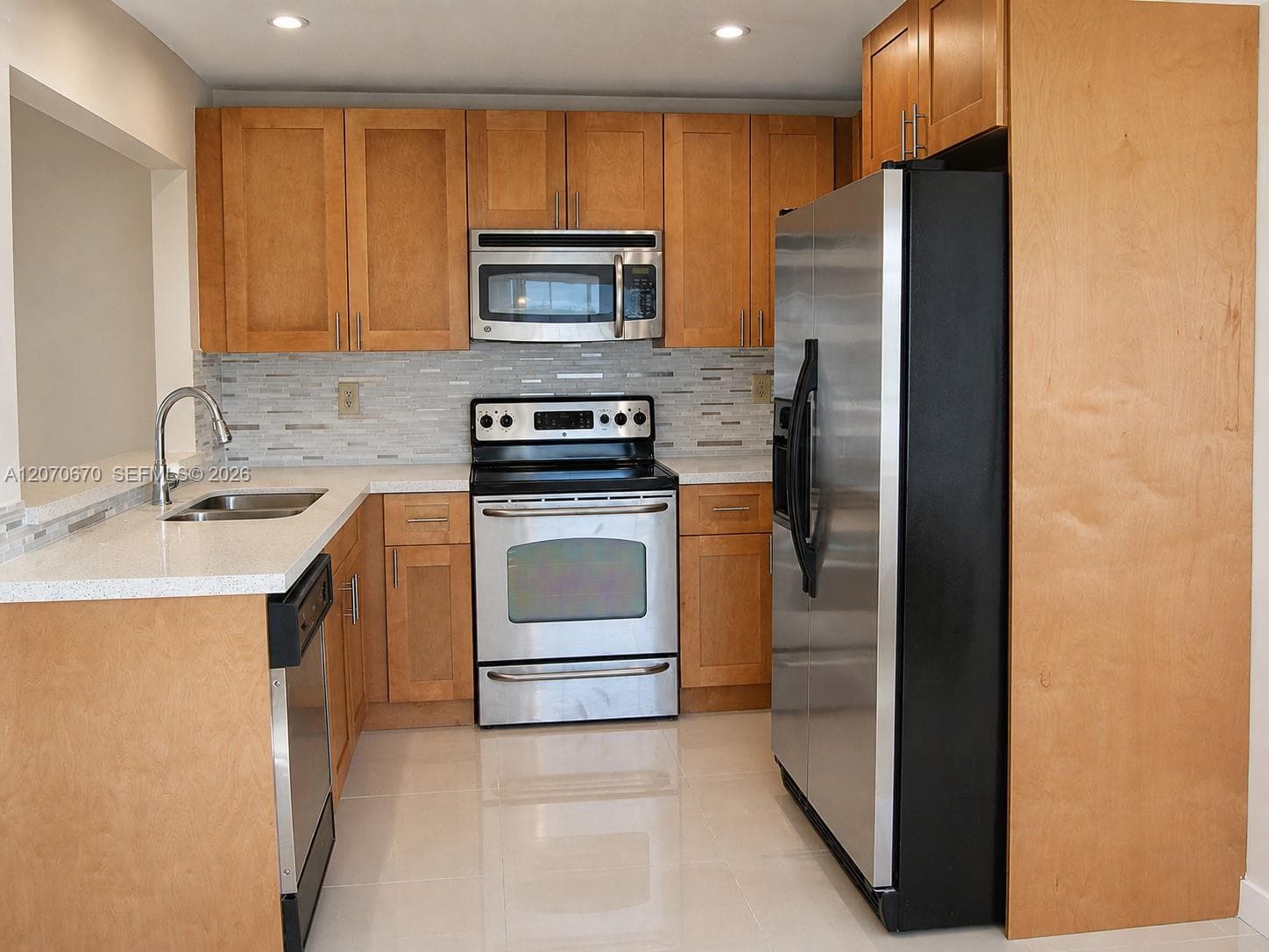454 NE 210th Circle Ter # 202-7B, Miami, FL 33179 photo 2