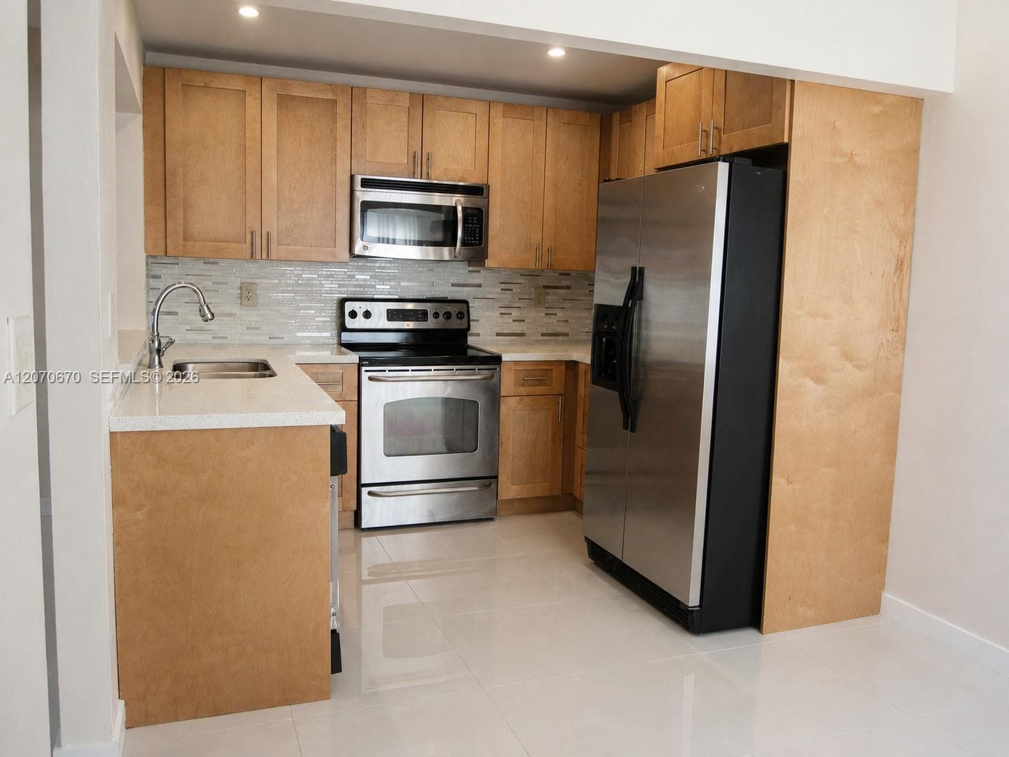 454 NE 210th Circle Ter # 202-7B, Miami, FL 33179 photo 3