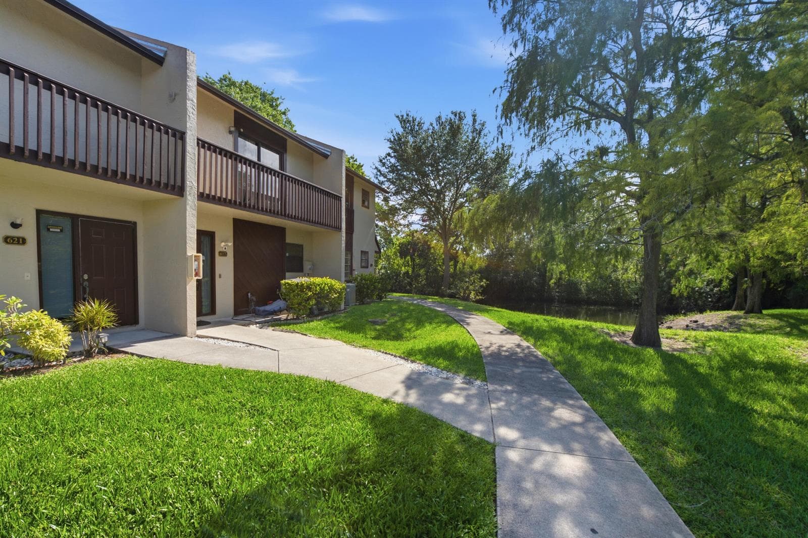 621 NW 47th Street, Deerfield Beach, FL 33064 photo 2