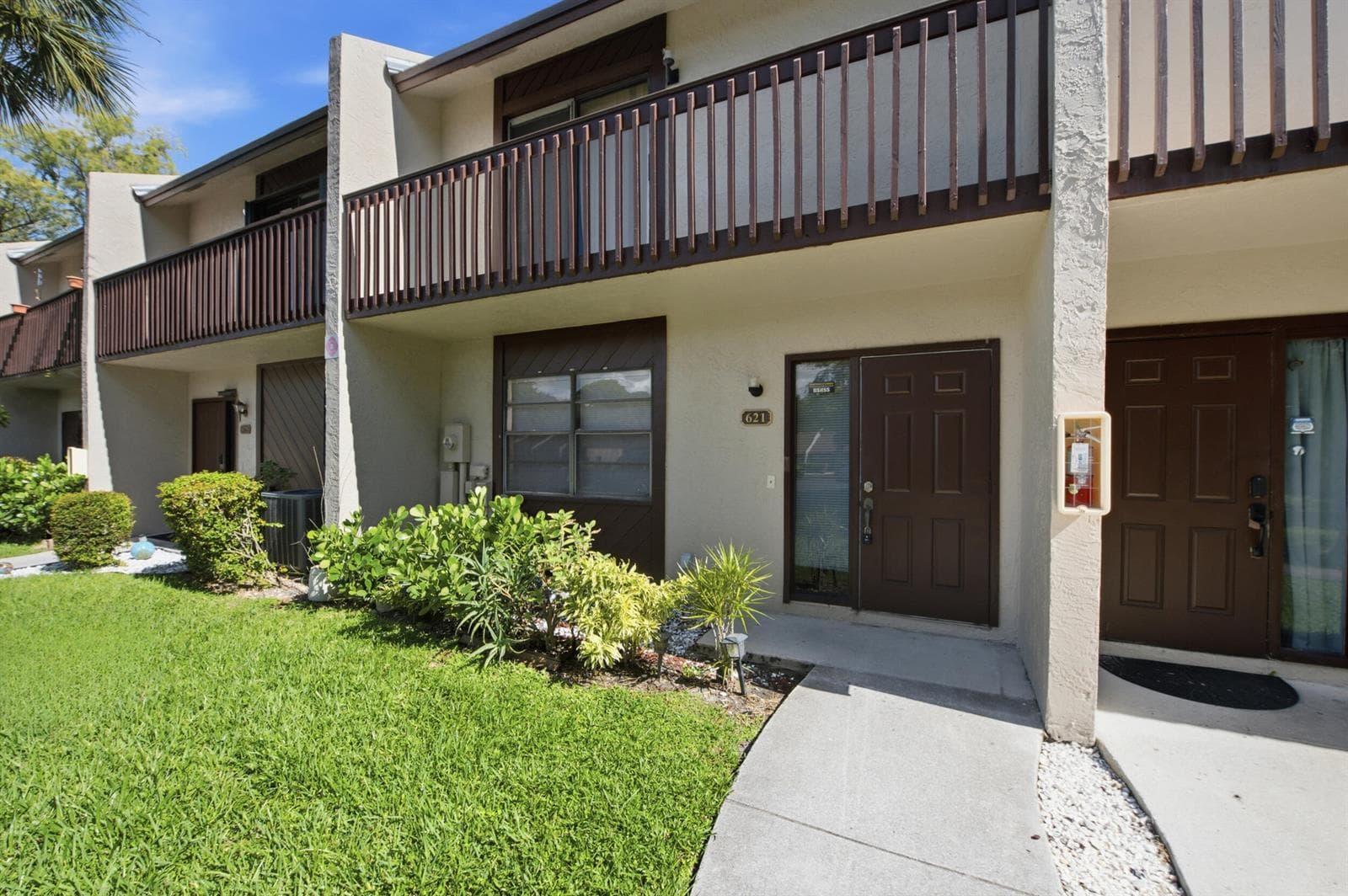 621 NW 47th Street, Deerfield Beach, FL 33064 photo 3
