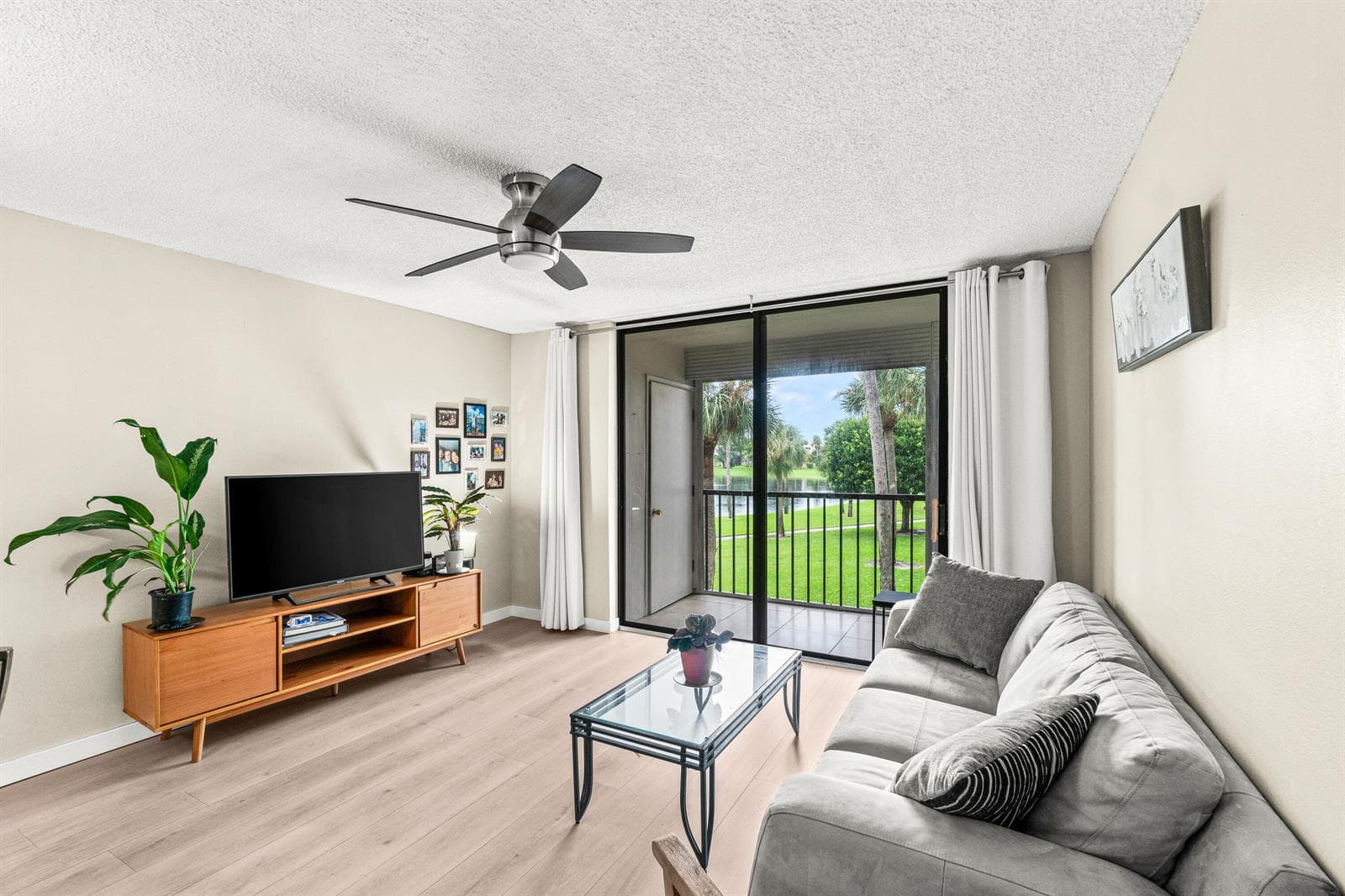 5370 LAS VERDES Circle # 209, Delray Beach, FL 33484