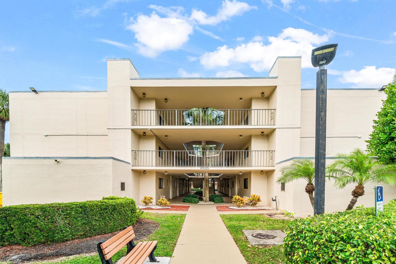 5370 LAS VERDES Circle # 209, Delray Beach, FL 33484 photo 4