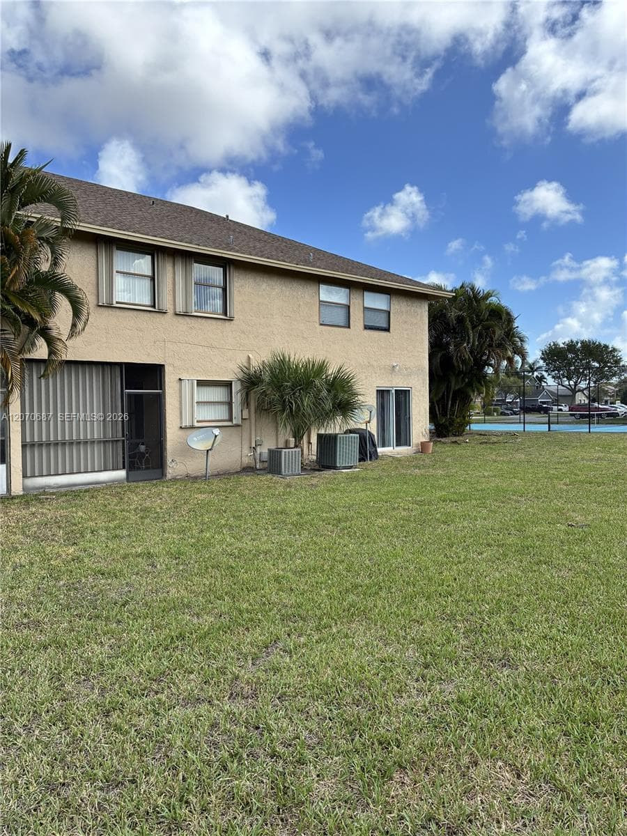 5820 Northpointe Ln, Boynton Beach, FL 33437 photo 3