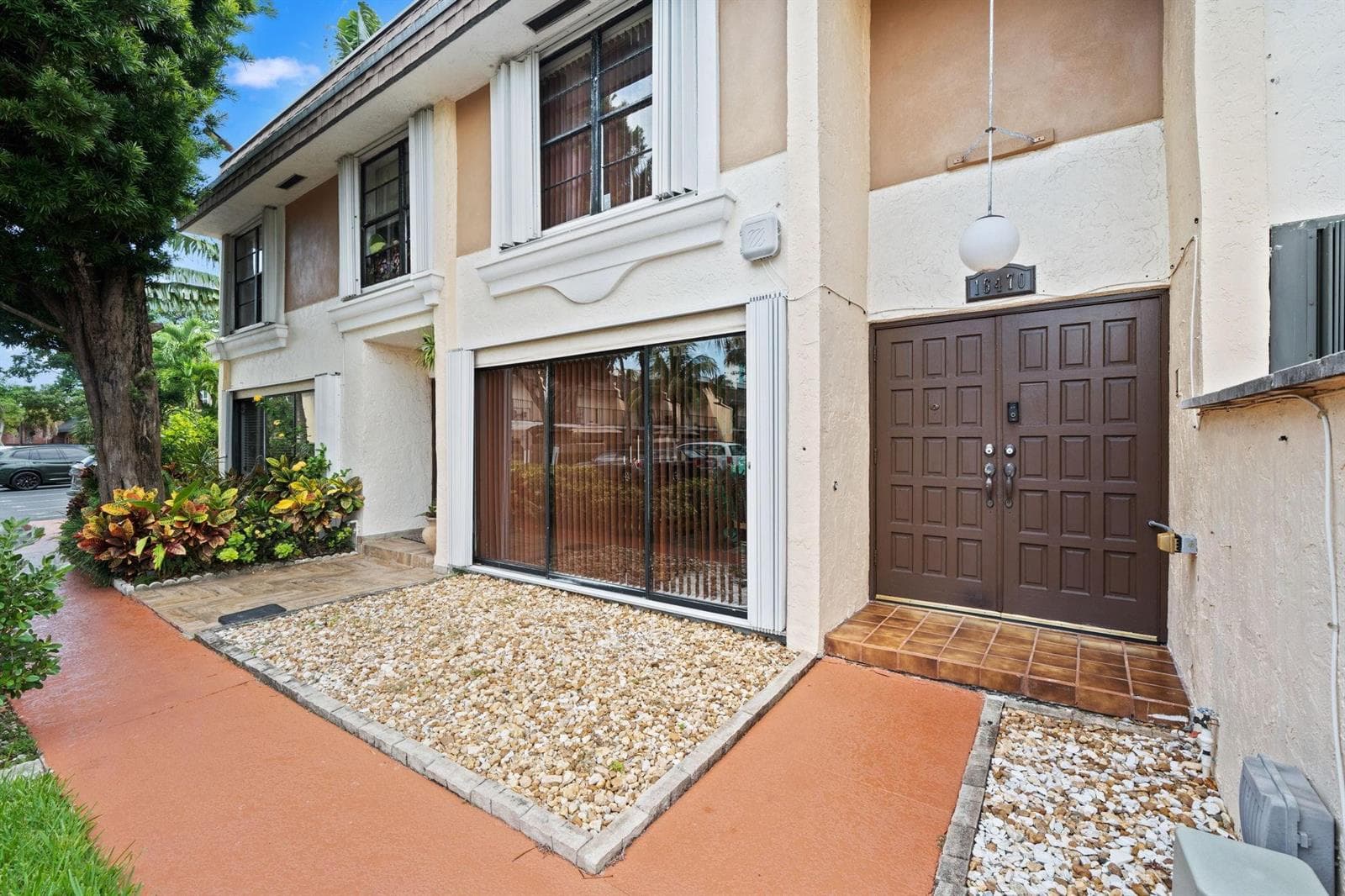 16470 NE 27TH Place # 35, North Miami Beach, FL 33160 photo 2