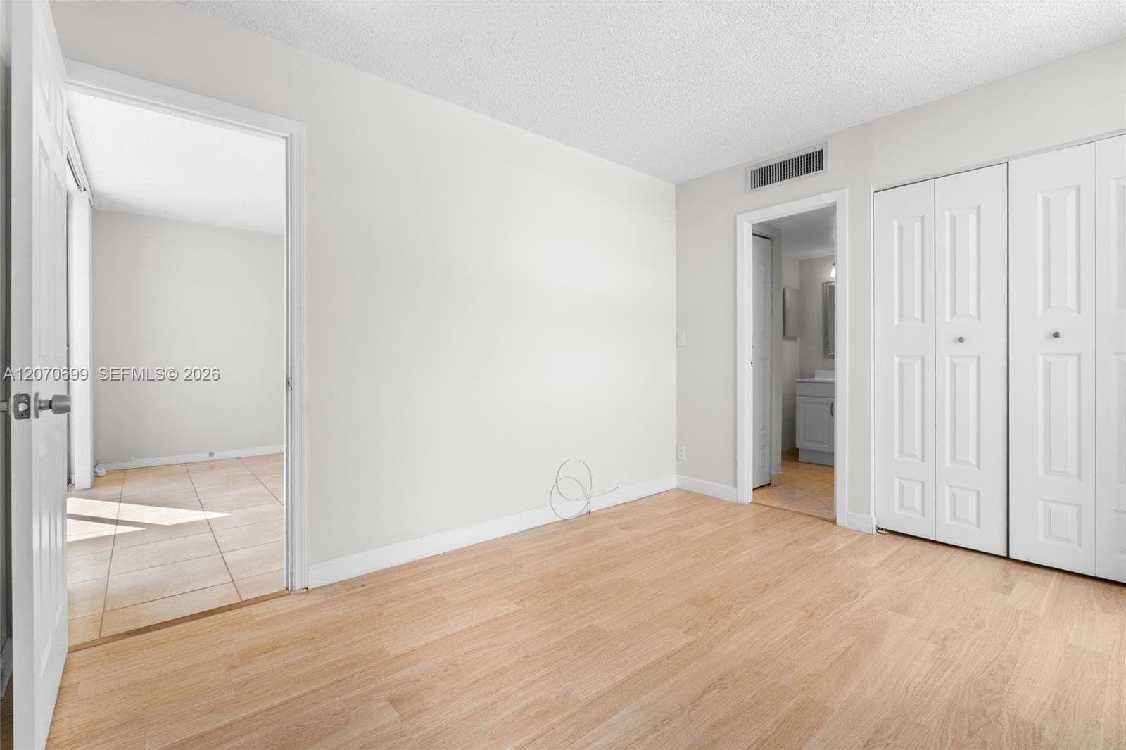 3401 N Country Club Dr # 519, Aventura, FL 33180 photo 4