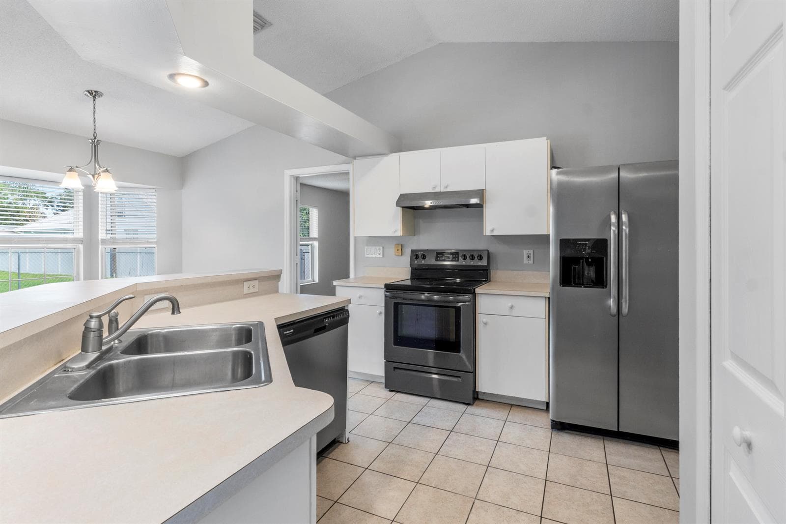 717 Tulip Drive, Sebastian, FL 32958 photo 4