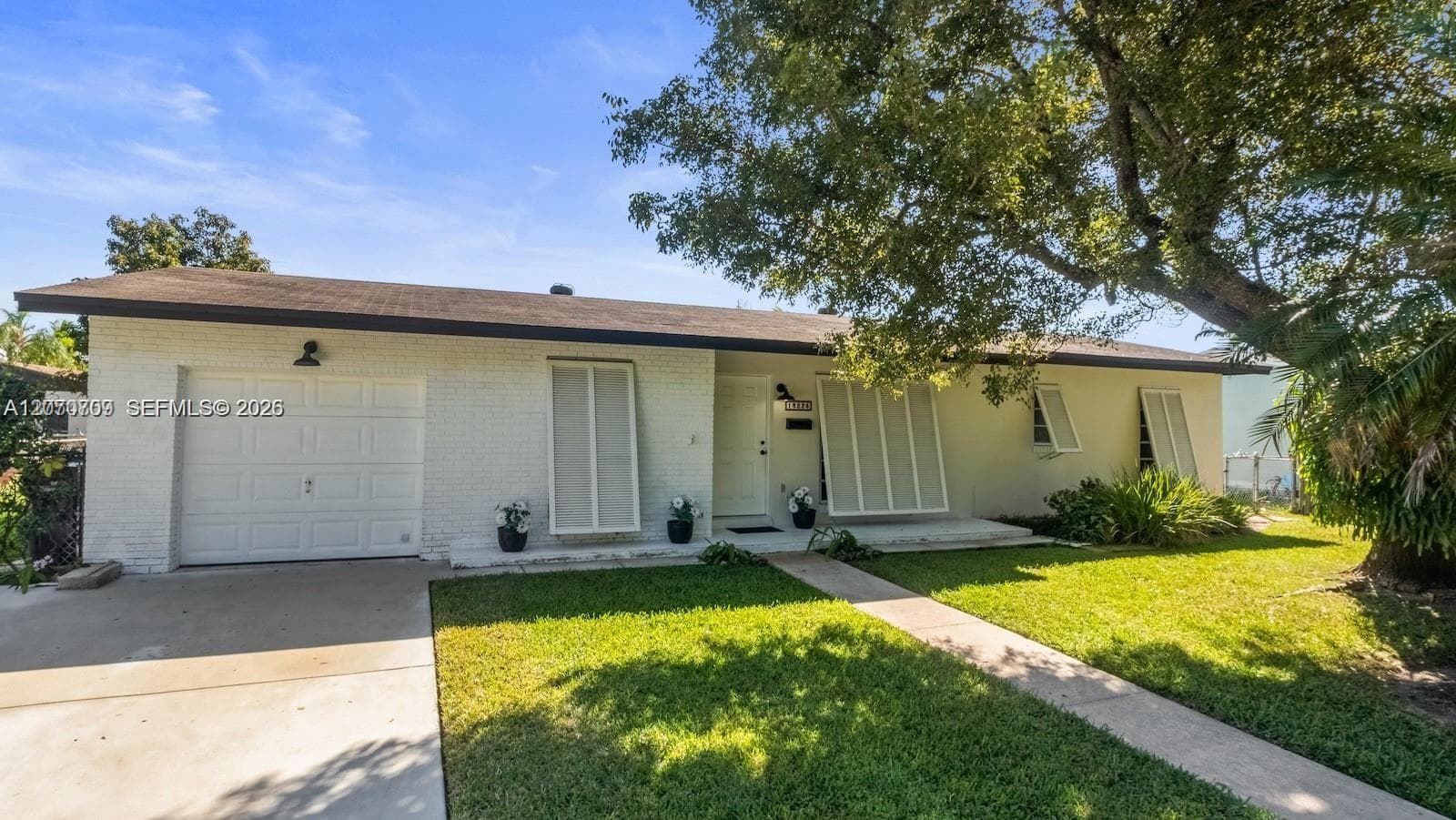 18225 SW 94th Ave, Palmetto Bay, FL 33157 photo 2