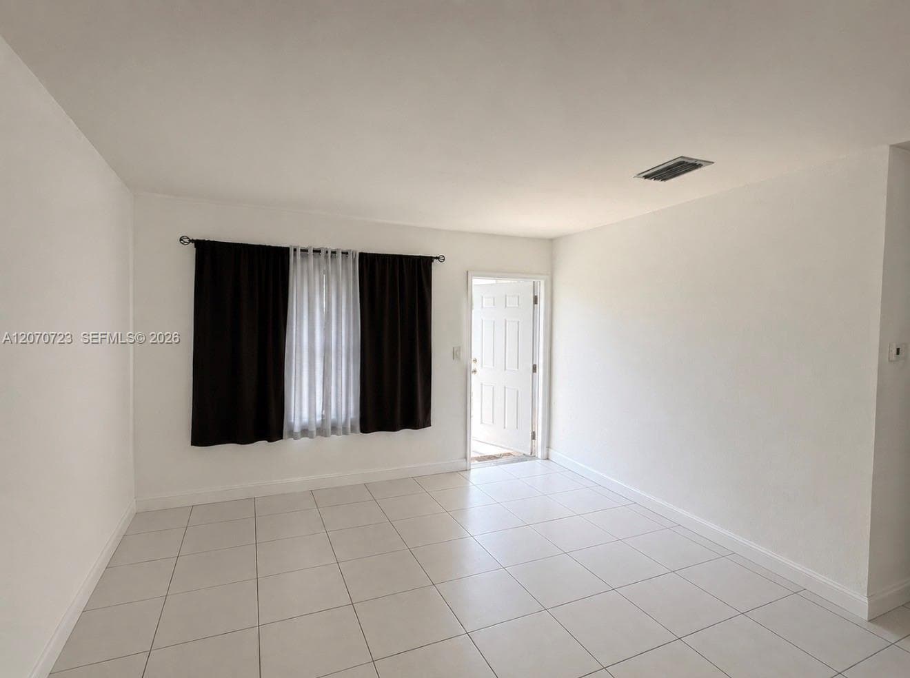 1041 NW 7th Ct, Hallandale Beach, FL 33009 photo 2