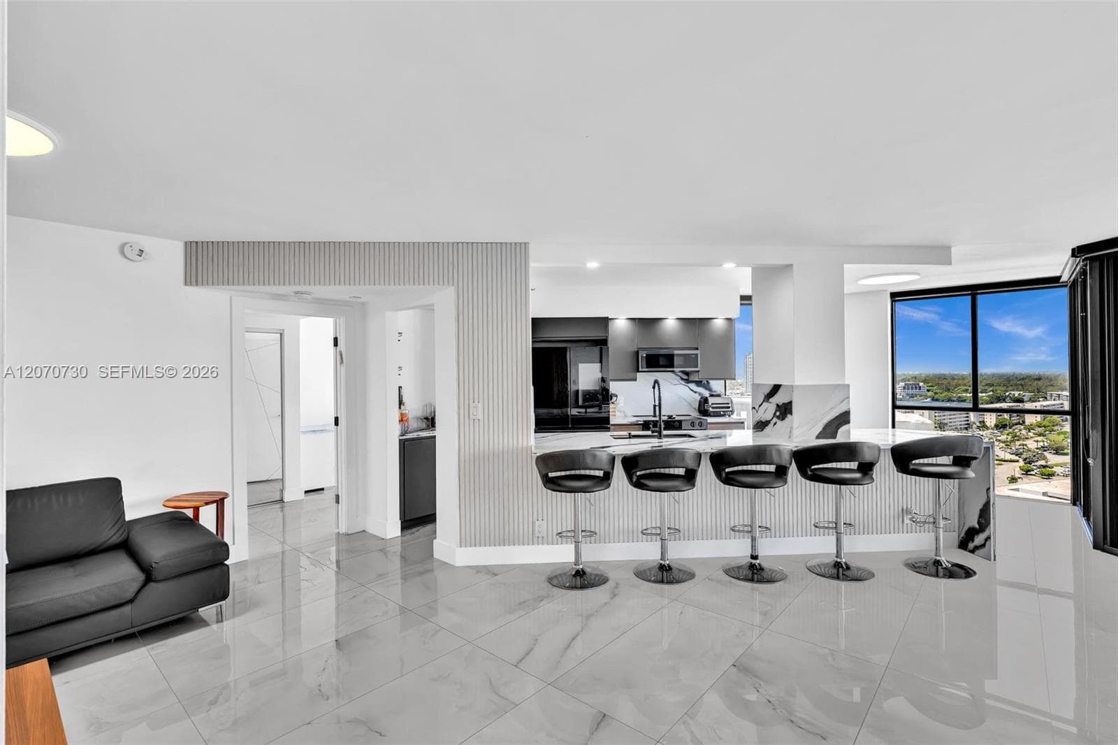 1000 W Island Blvd # 1710, Aventura, FL 33160 photo 3