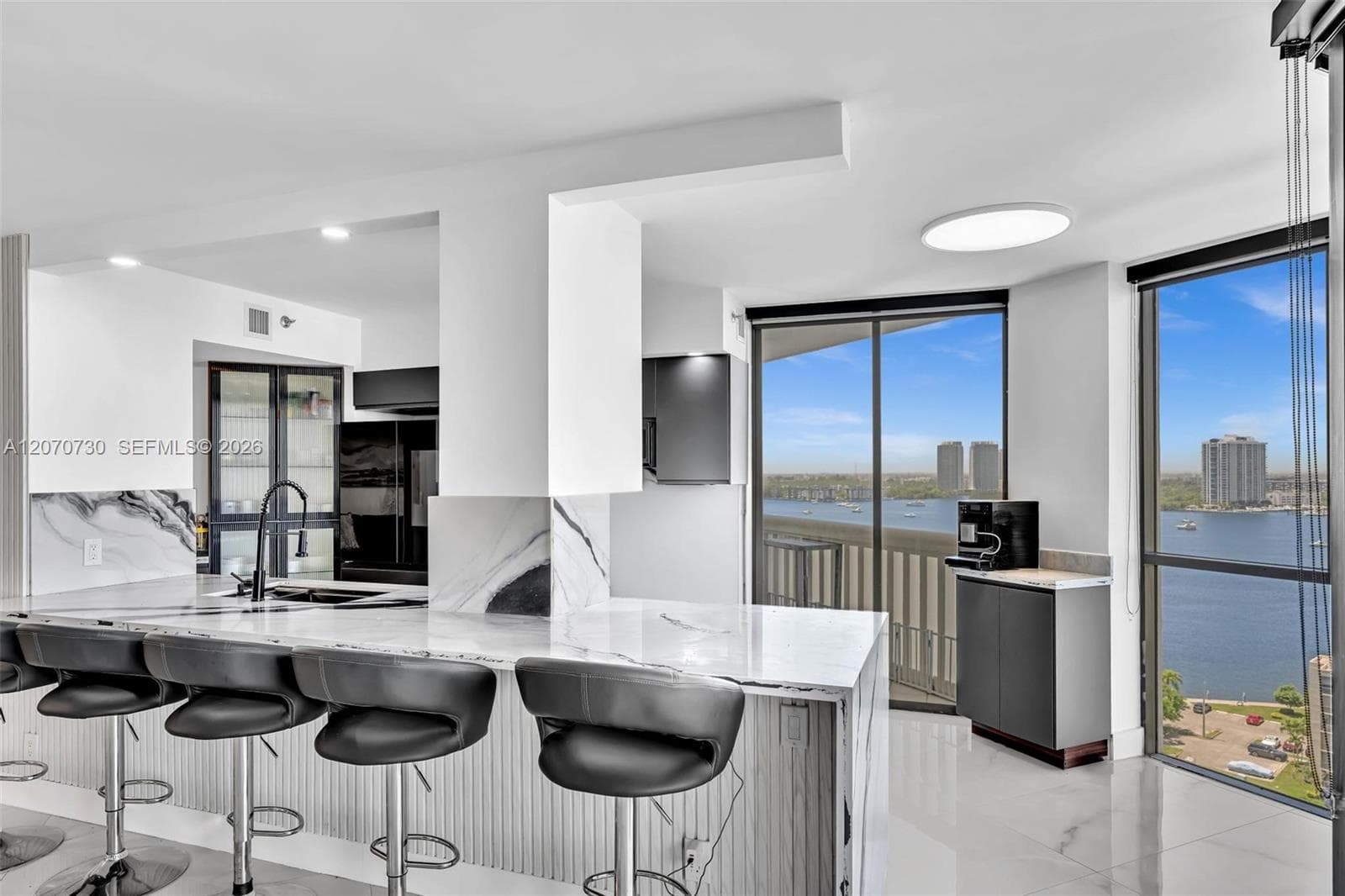 1000 W Island Blvd # 1710, Aventura, FL 33160 photo 5