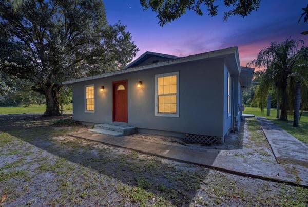 8698 63RD Avenue, Vero Beach, FL 32967
