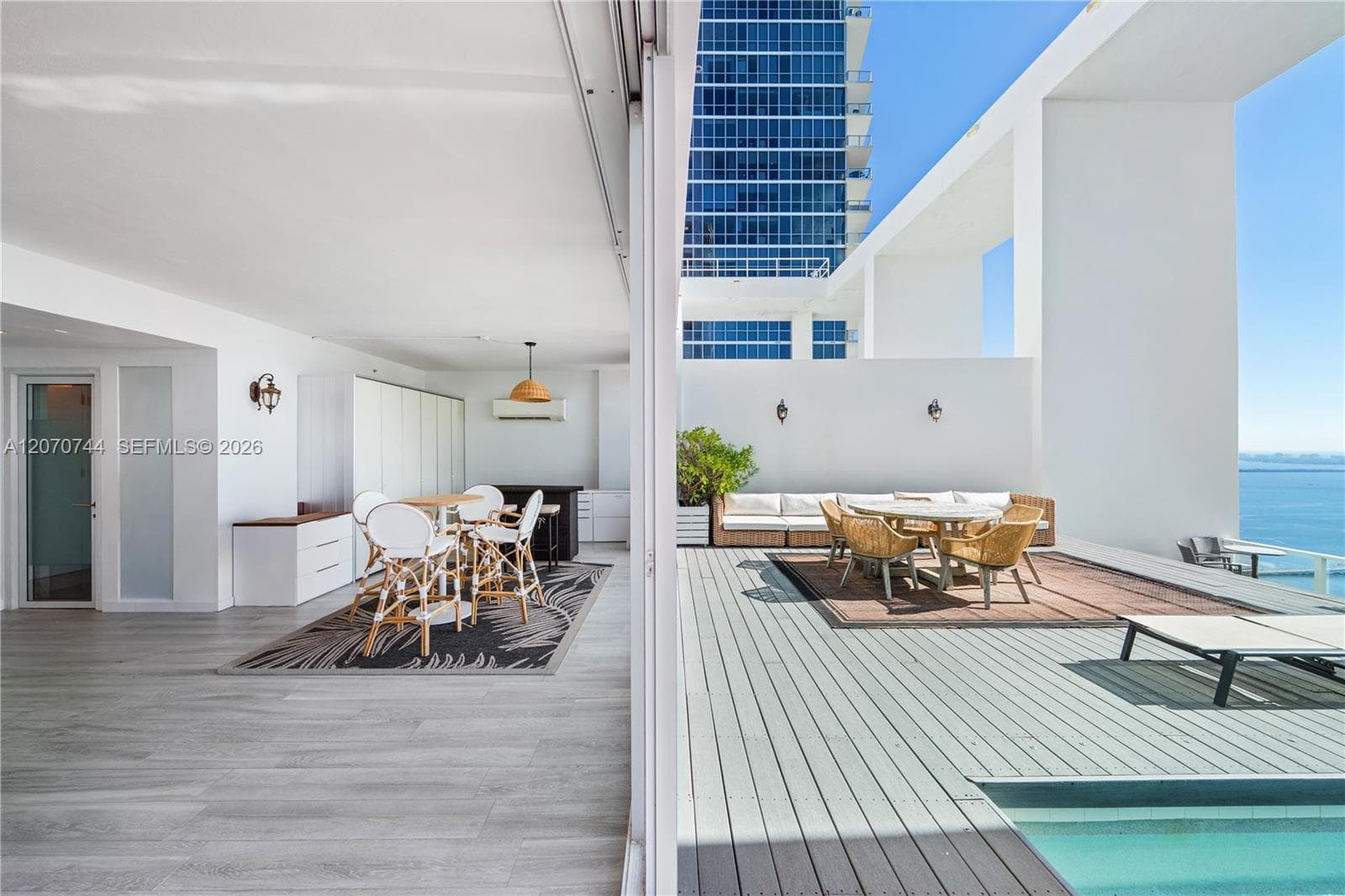 1040 Biscayne Blvd # 4602, Miami, FL 33132 photo 2