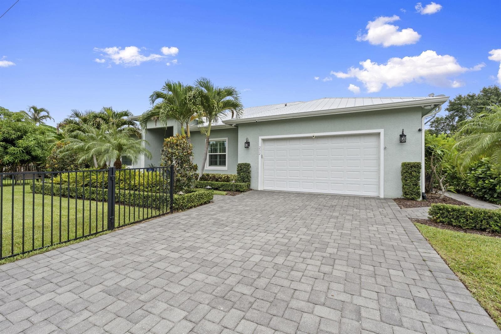 232 SW INDIAN GROVES Drive, Stuart, FL 34994 photo 2
