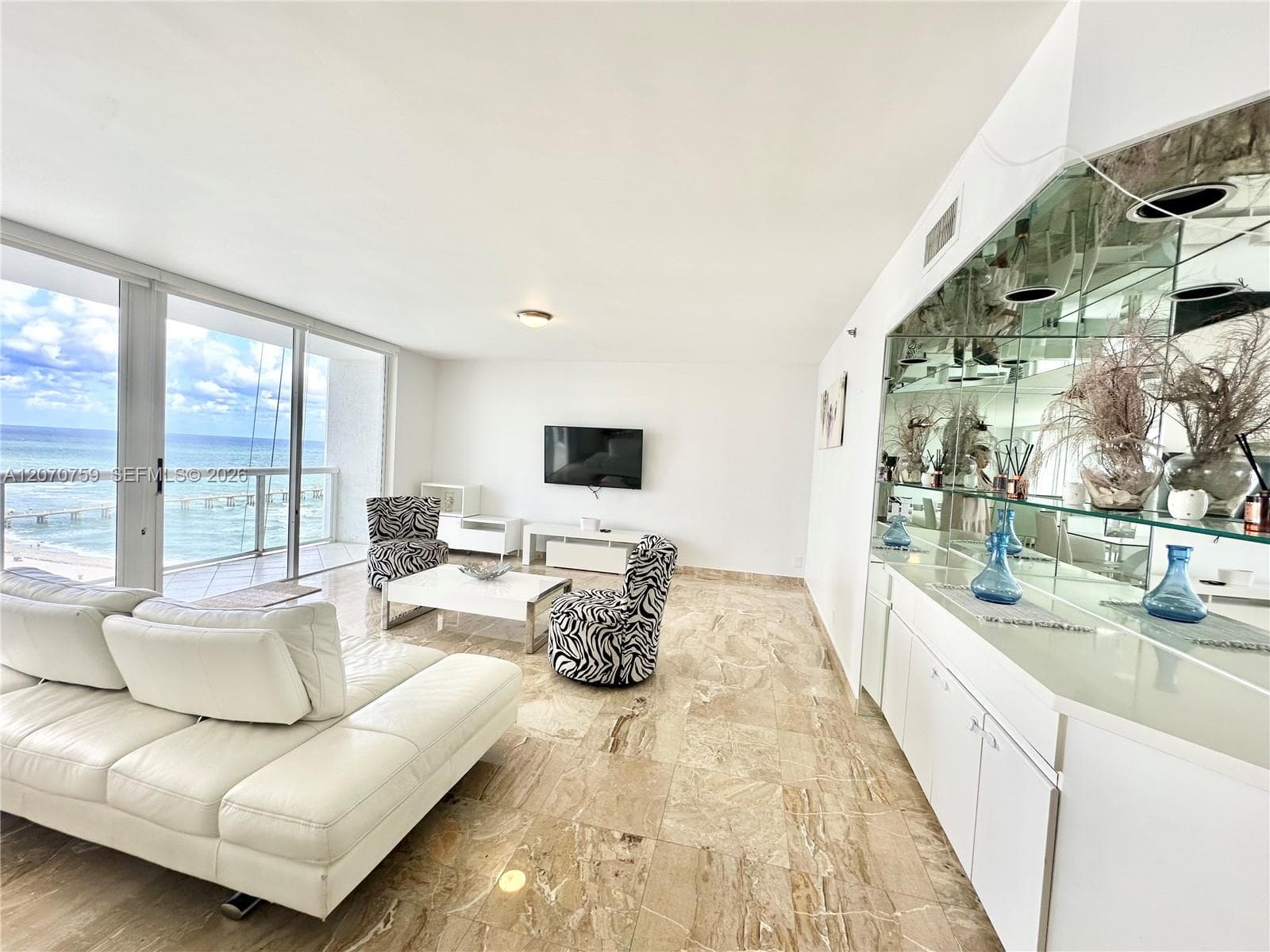 16425 E Collins Ave # 1215, Sunny Isles Beach, FL 33160 photo 4