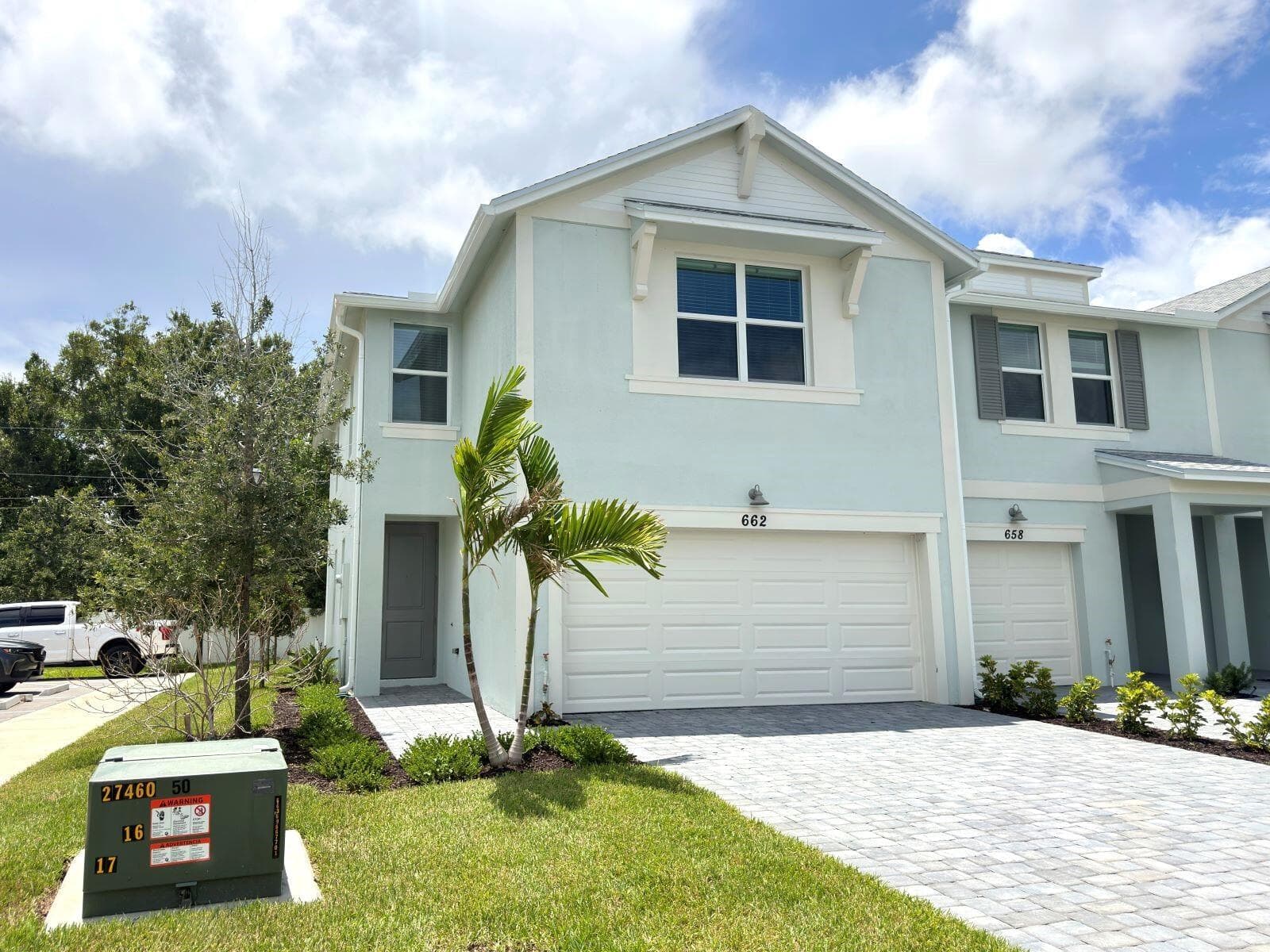 662 Salisbury Circle, Fort Pierce, FL 34982 photo 2