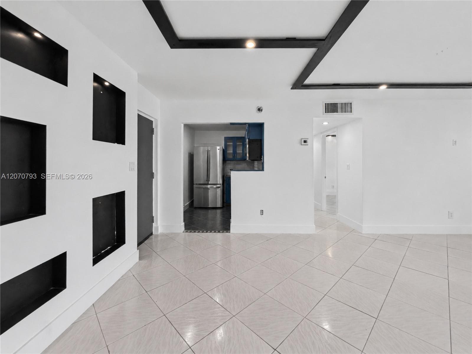 8411 NW 8th St # 102, Miami, FL 33126 photo 3