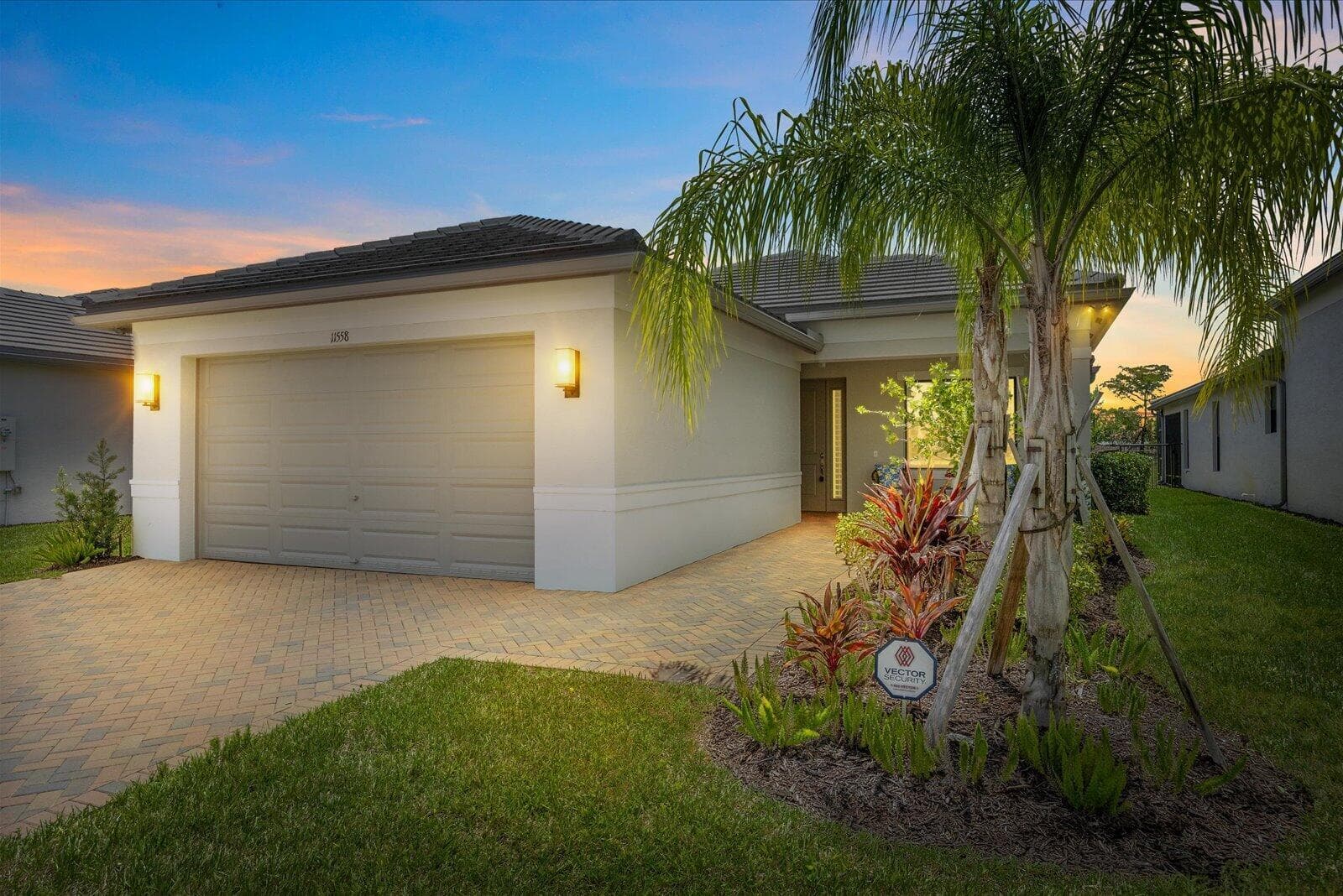 11558 SW Oceanfront Court, Port St. Lucie, FL 34987 photo 2
