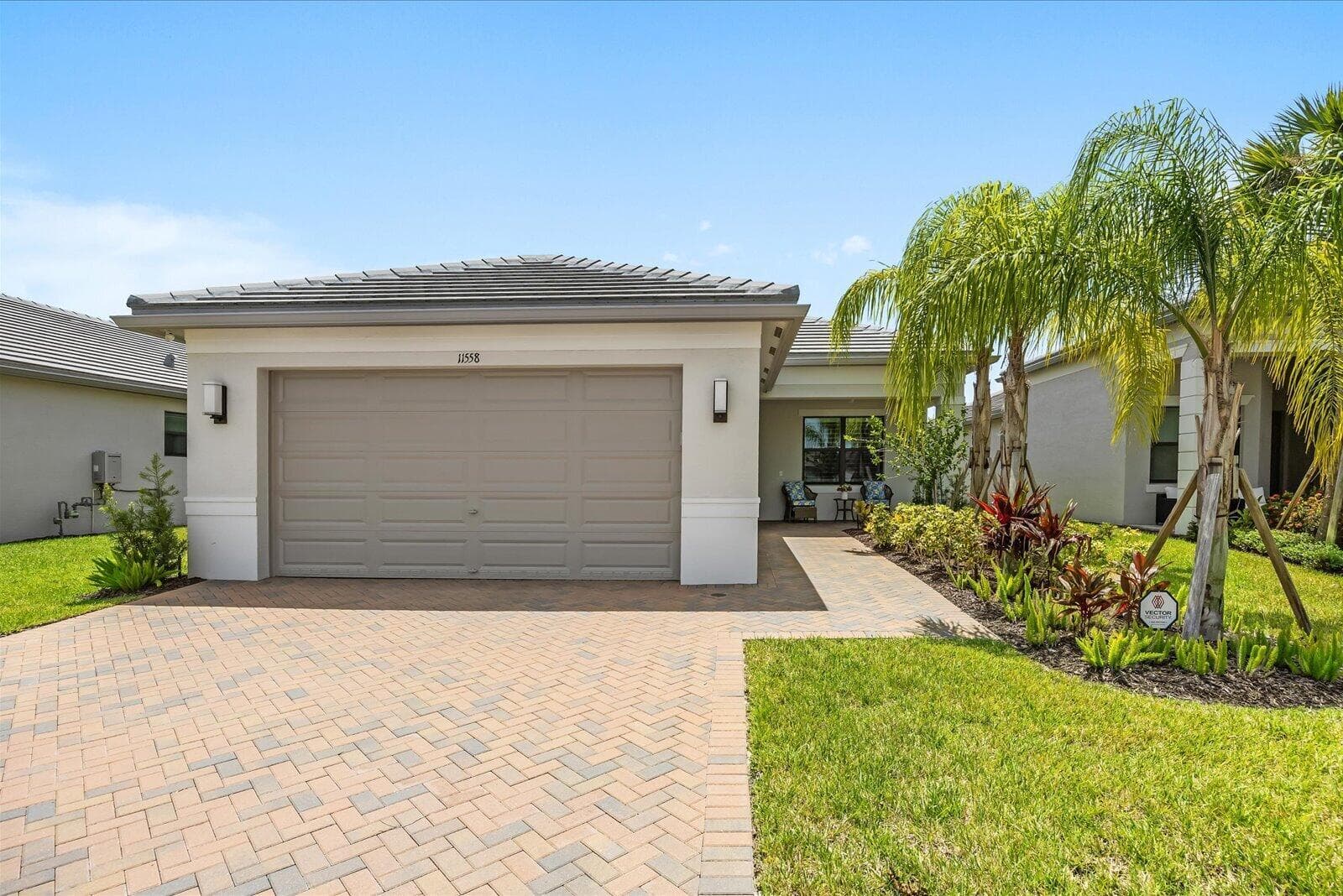 11558 SW Oceanfront Court, Port St. Lucie, FL 34987 photo 3