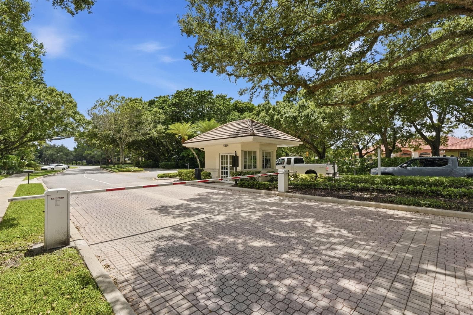 8288 MAN O WAR Road, Palm Beach Gardens, FL 33418 photo 2