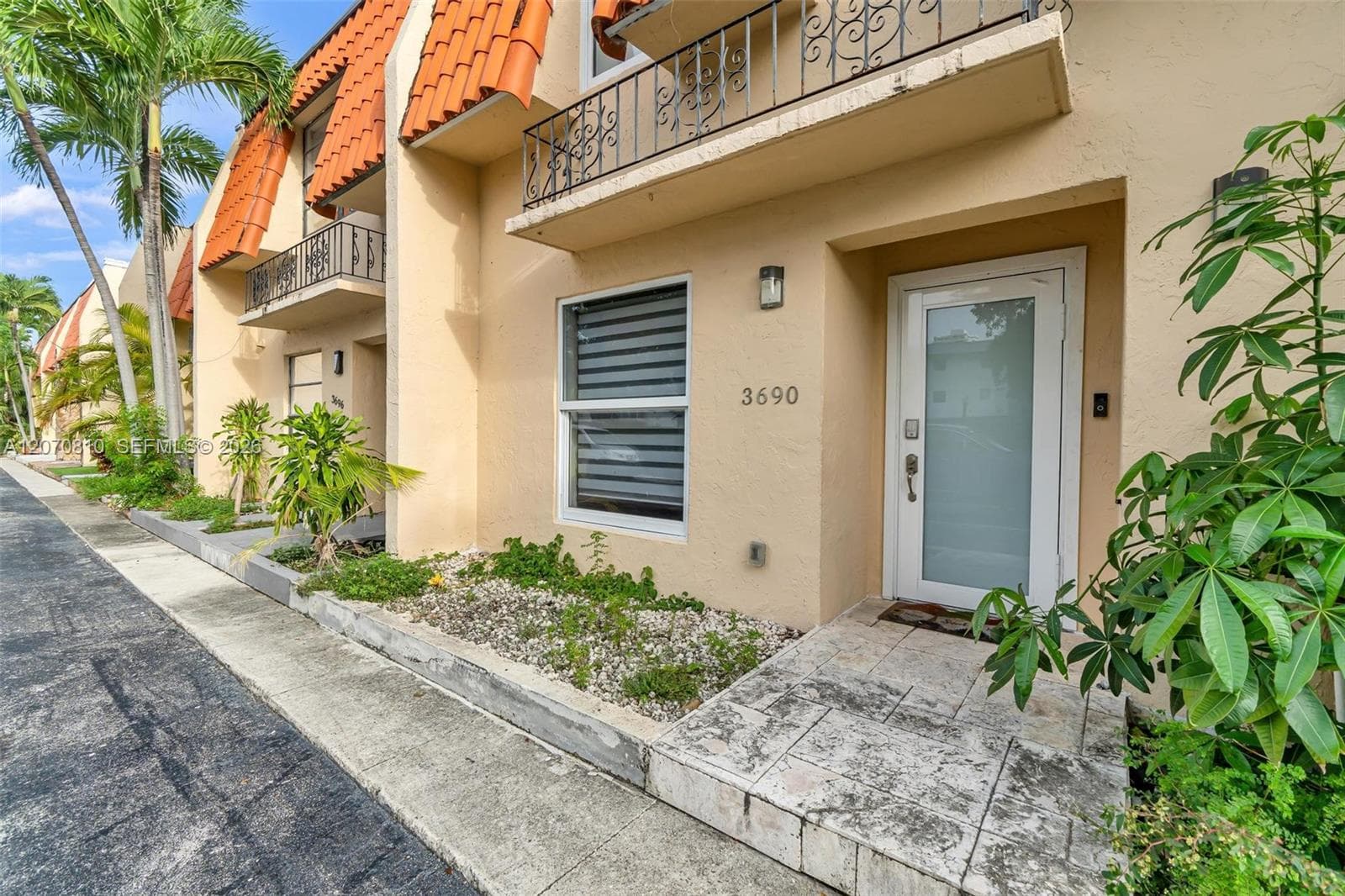 3690 NE 167th St # 34, North Miami Beach, FL 33160 photo 2