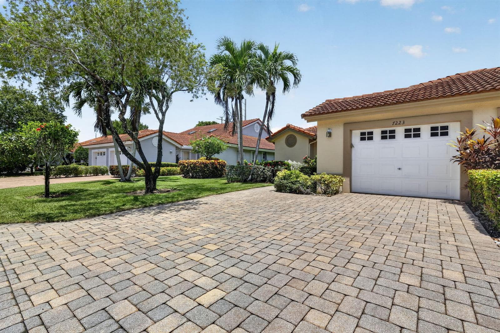 7223 Summer Tree Drive, Boynton Beach, FL 33437 photo 2