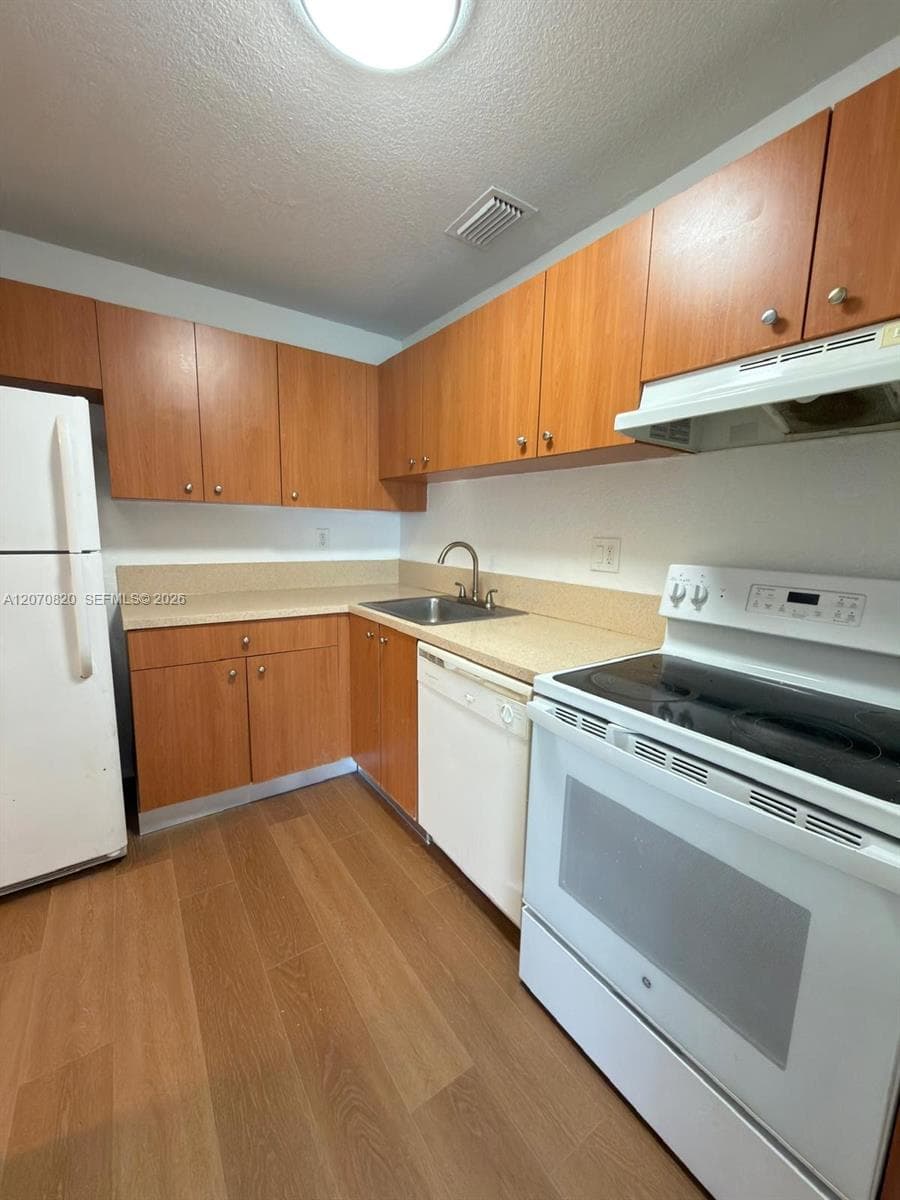 411 Executive Center Dr # 109, West Palm Beach, FL 33401 photo 2