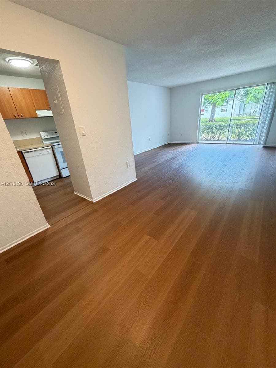 411 Executive Center Dr # 109, West Palm Beach, FL 33401 photo 4