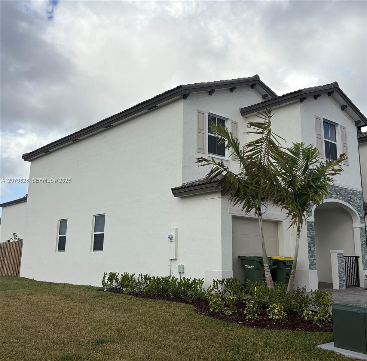 2409 SE 28th St, Homestead, FL 33035 photo 2
