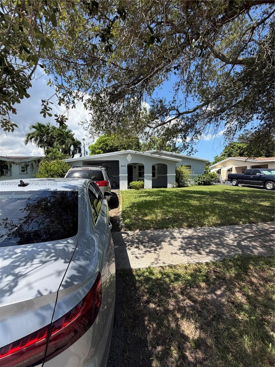 3631 NW 9th St, Lauderhill, FL 33311