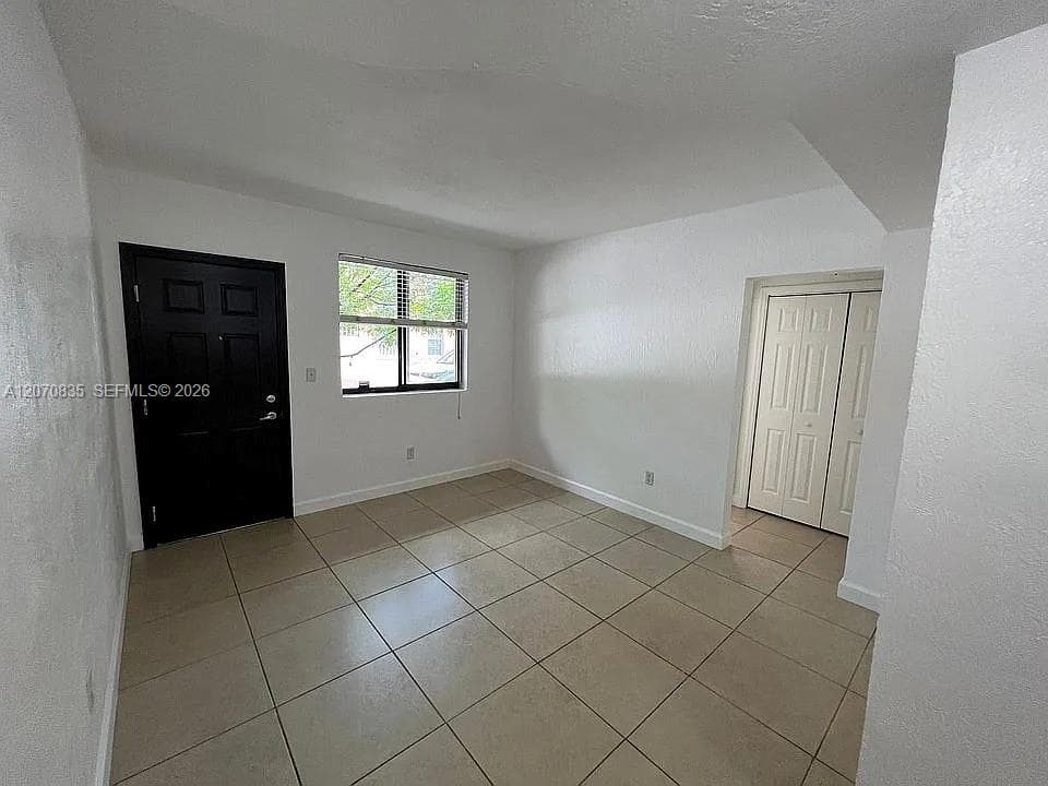 421 SW 6th St # 7, Miami, FL 33130 photo 2